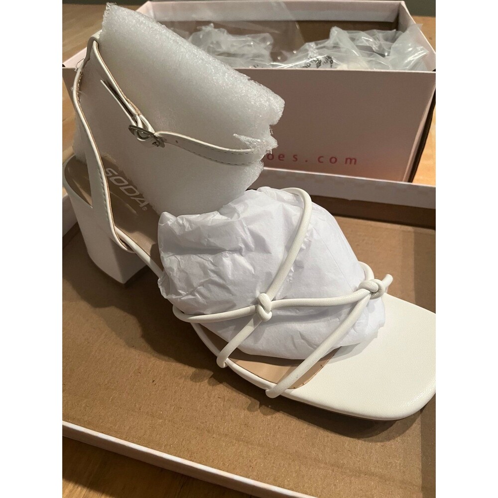 Soda Sandals womens size 10 shoes ladies sandals white heels New in box strappy